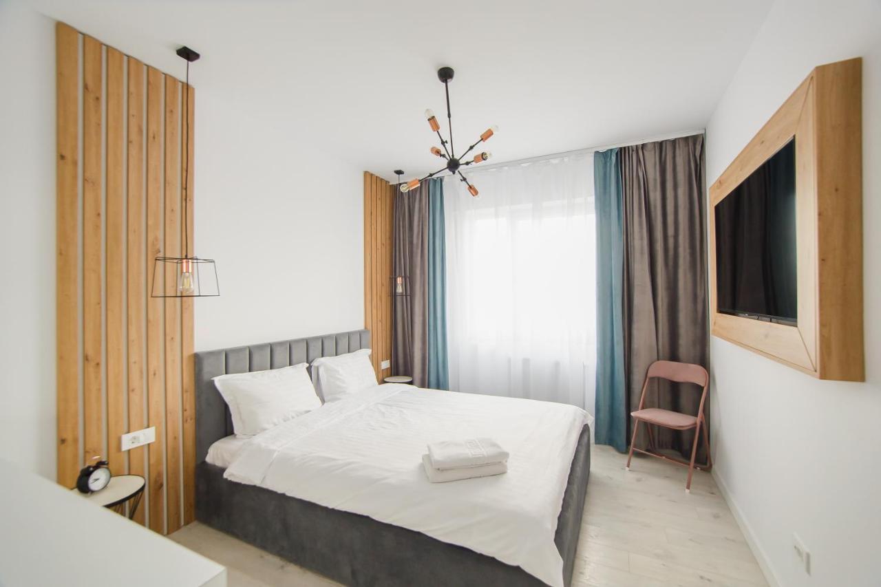 Pinkwood Harmony Apartment Oradea Ngoại thất bức ảnh