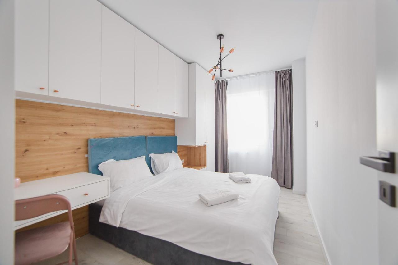 Pinkwood Harmony Apartment Oradea Ngoại thất bức ảnh